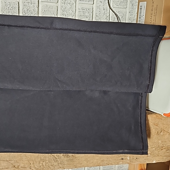 NWT UA fitted straight leg  high rise full length legging - Picture 5 of 5